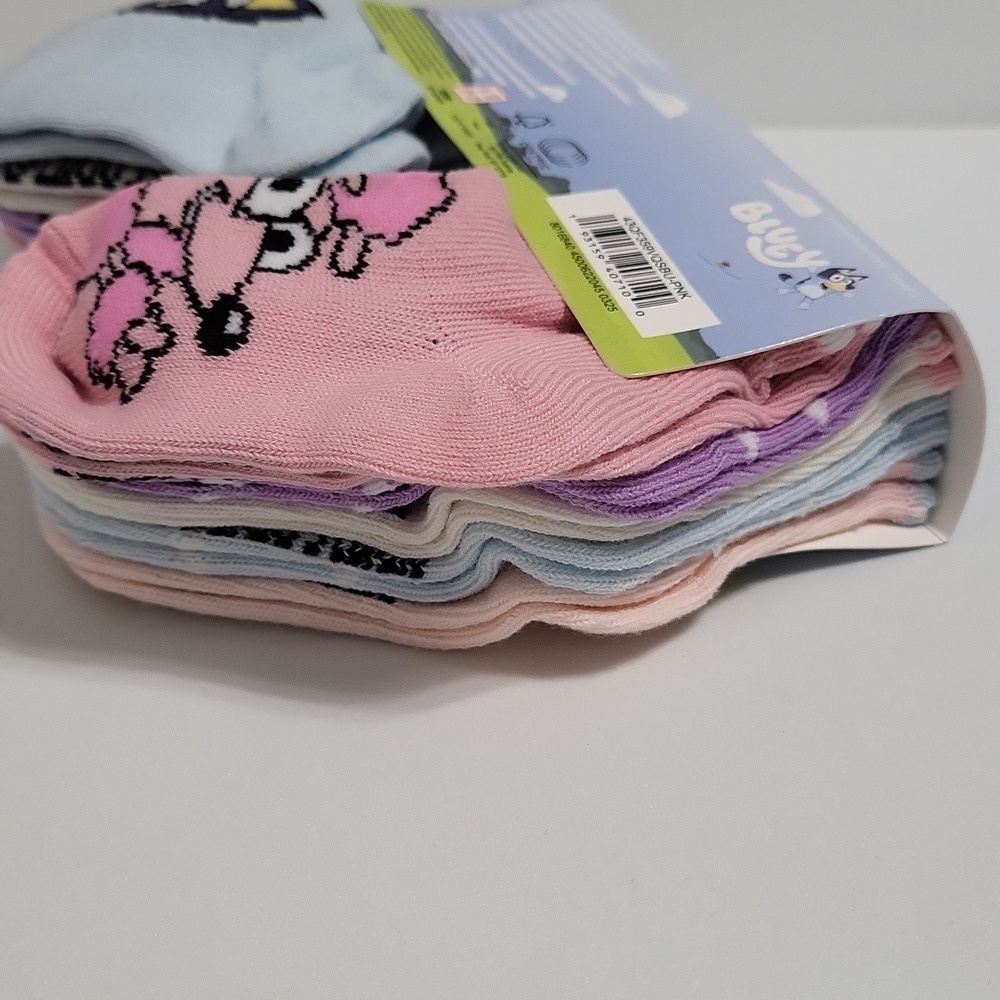Bluey Toddler Quarter Socks - Picture 5 of 7